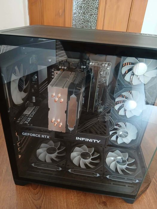 Vând pc gaming AMD 5 RTX 5060 32 gb ram