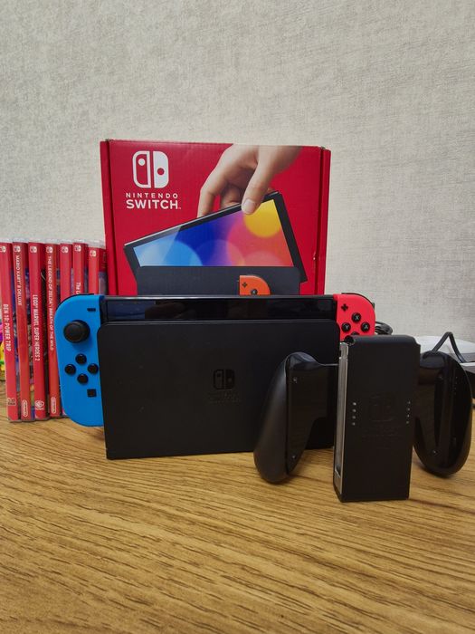 Nintendo Switch OLED + 7 игр (отличное состояние)
