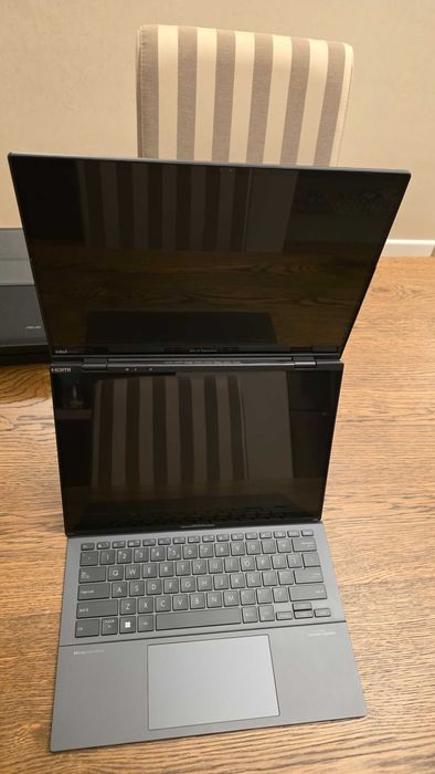 ASUS ZenBook Duo UX8406MA – Dual OLED 3K | i9 | 32GB RAM | 2TB SSD