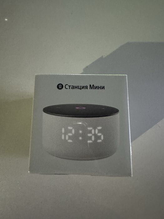 Алиса Яндекс умная калонка