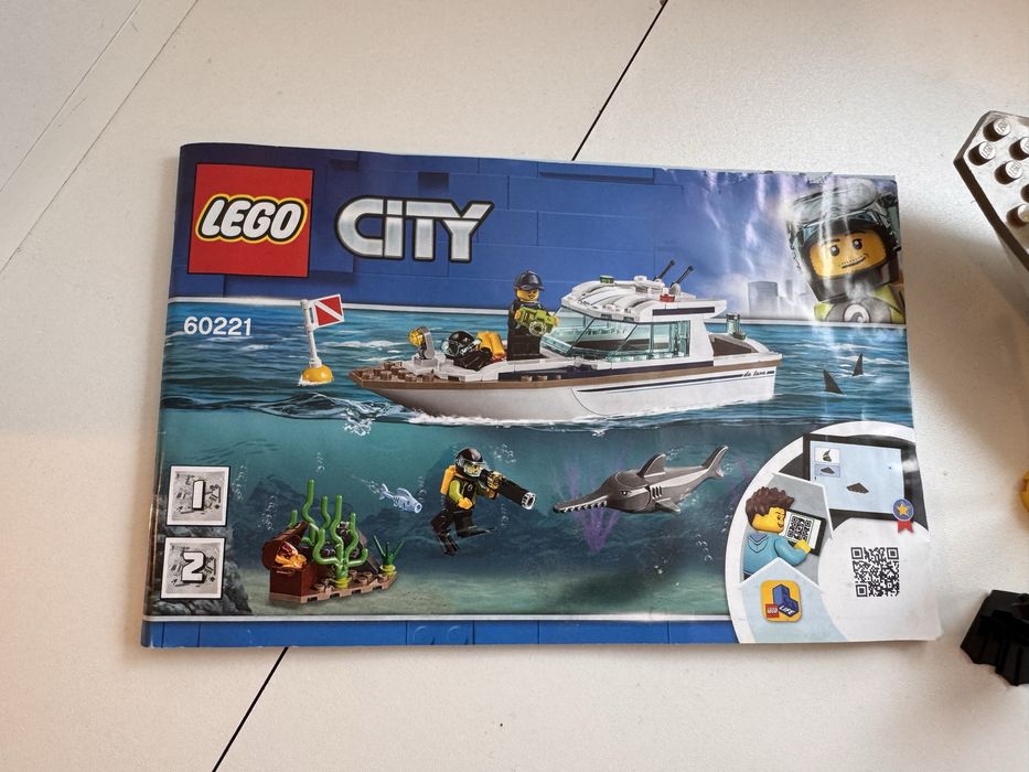 Lego City 60221