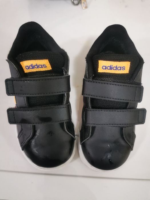 Много запазени  Adidas маратонки почти нови са