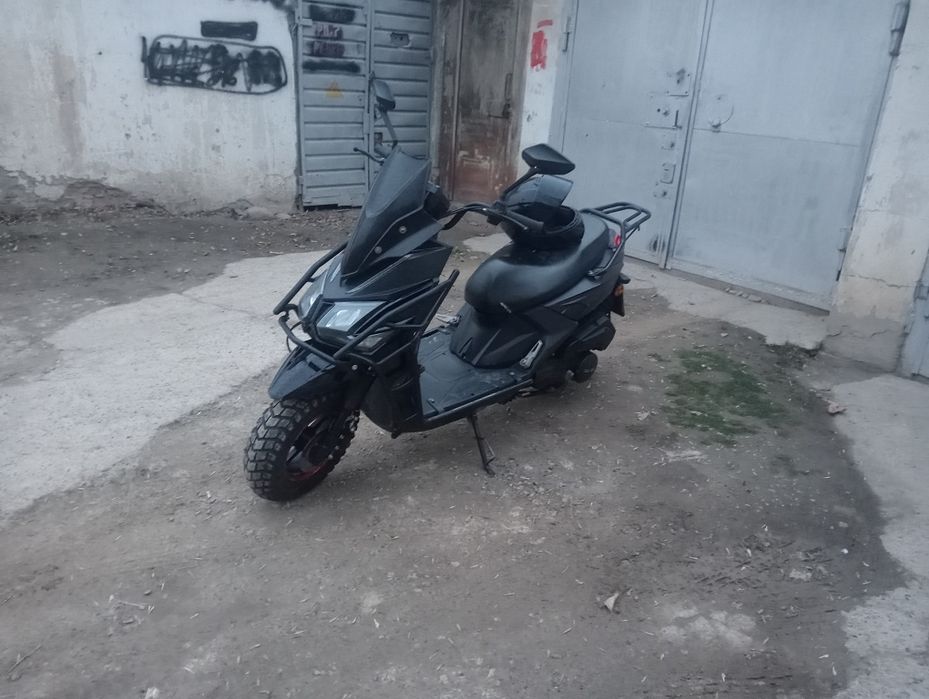 Транспорт скутер