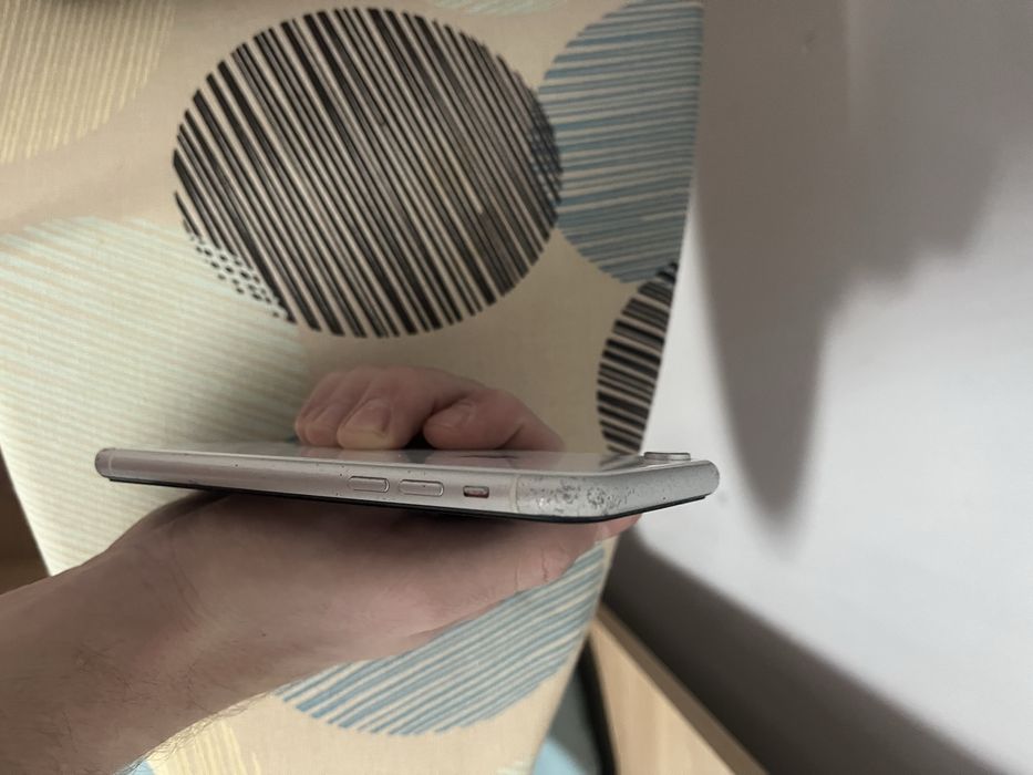 Iphone xr белый .