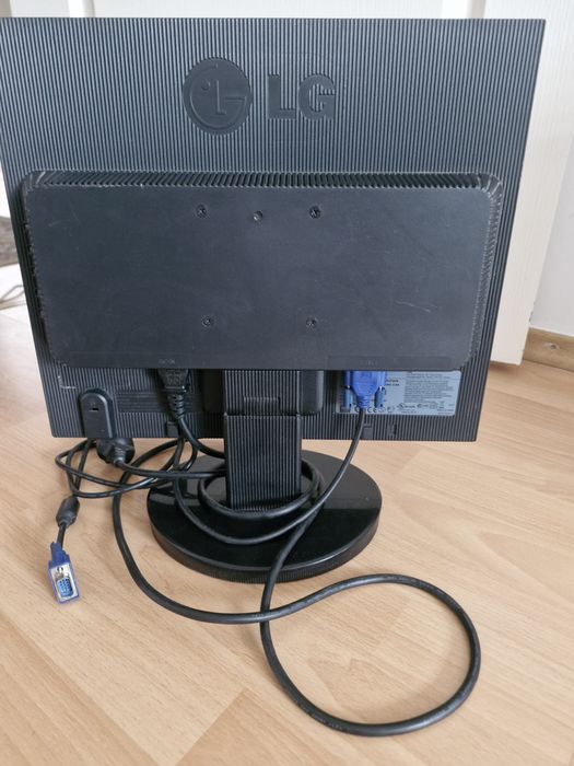 Монитор LG Flatron L1753S