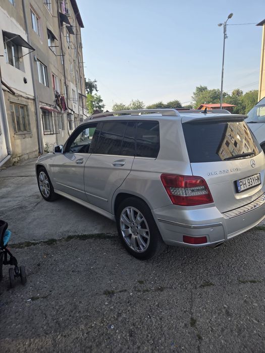 Vând Mercedes glk