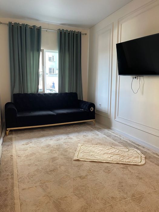 Продаётся стильный и удобный диван.