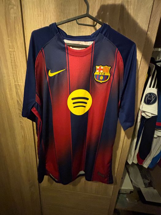 Tricouri fotbal