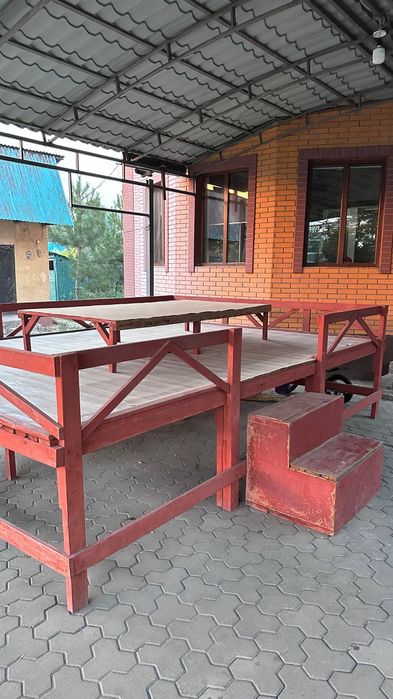 Продаётся большой деревянный тапчан