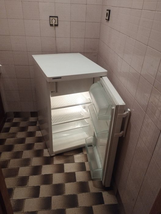 Малък хладилник Либхер