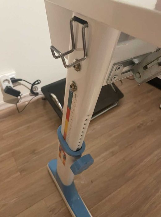 Birou reglabil inaltime cu inclinare pentru copii Mobexpert