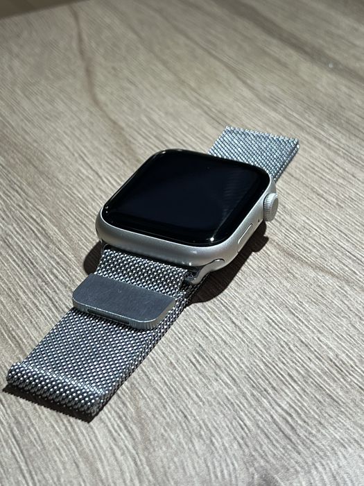 Apple Watch 8 45 мм Aluminum