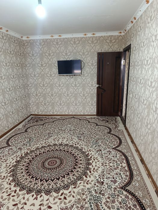 1 xonali kvartira ijaraga beriladi.