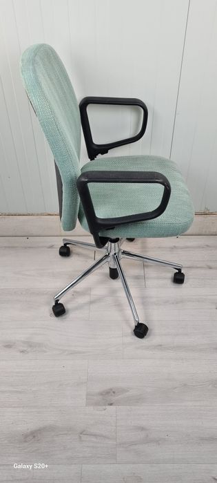 Немски конферентни и посетителски столове за комфорт и ергономия