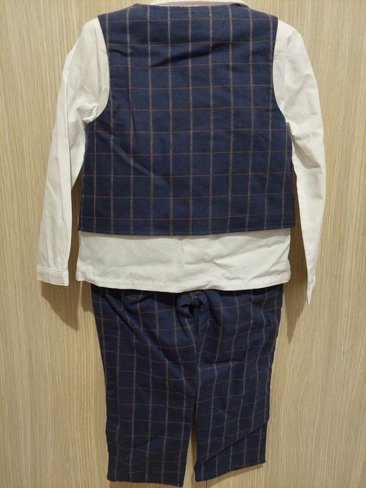 Costum baiat 2-3 ani nou