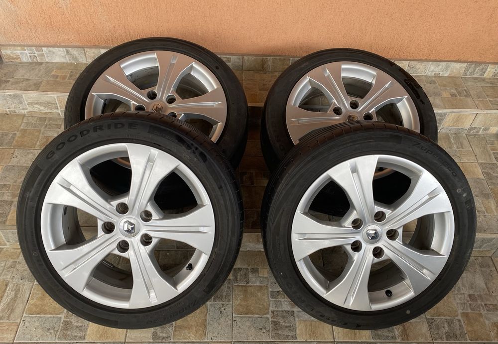 Jante R17 originale Renault Anvelope Goodride 205/50