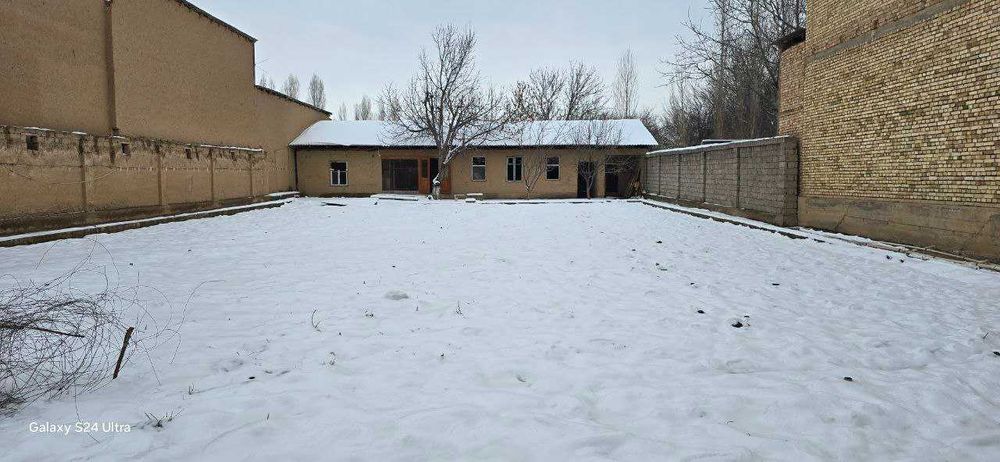 УчКахрамон пост 10 км Гишткуприк 8,86 соток ер сотилади+2 соток захват