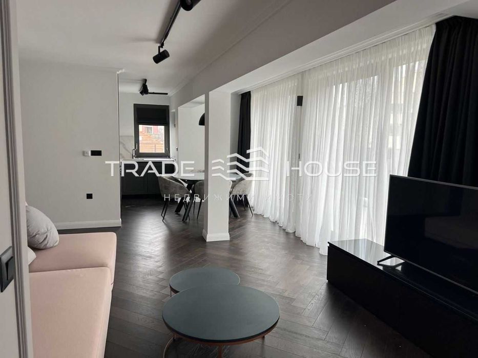 Дава се под наем Тристаен апартамент в Пловдив, Кършияка - 115 кв.м за 900 € - Снимка #3