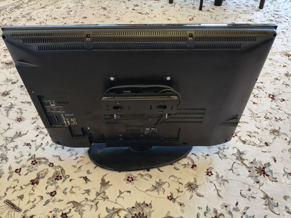 Телевизор Toshiba Regza 37XV733