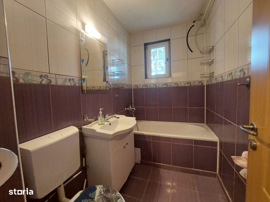 Apartament 3 camere de vanzare – Semidecomandat, Cl. Severinului
