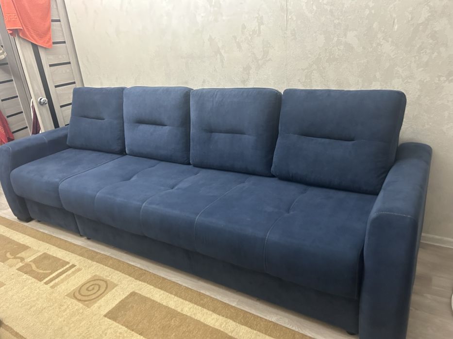 Продам диван 2.9 метра