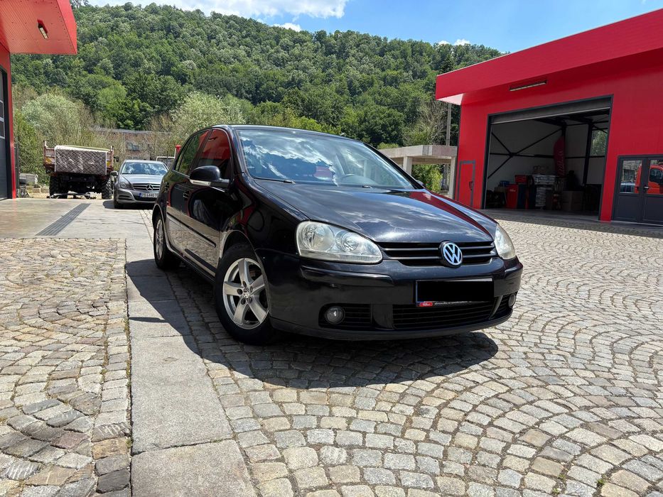 Продавам VW GolF 5 - 1.9TDI
