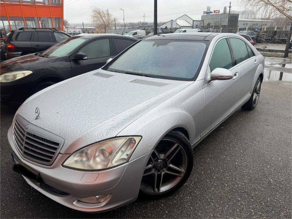 Dezmembrez Mercedes S-Class W221 3.0 Diesel V6 2007