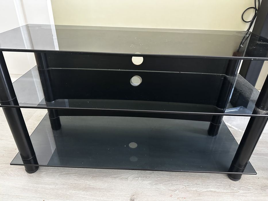 Продам стеклянную тумбу под тв