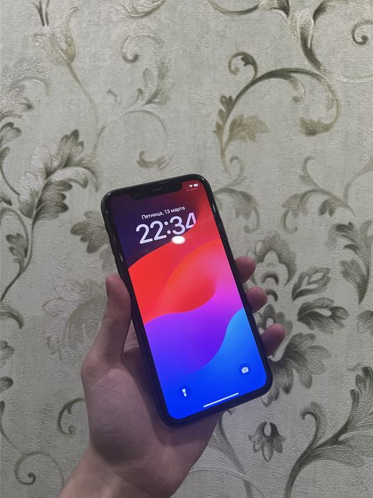 Продам IPhone 11 64GB