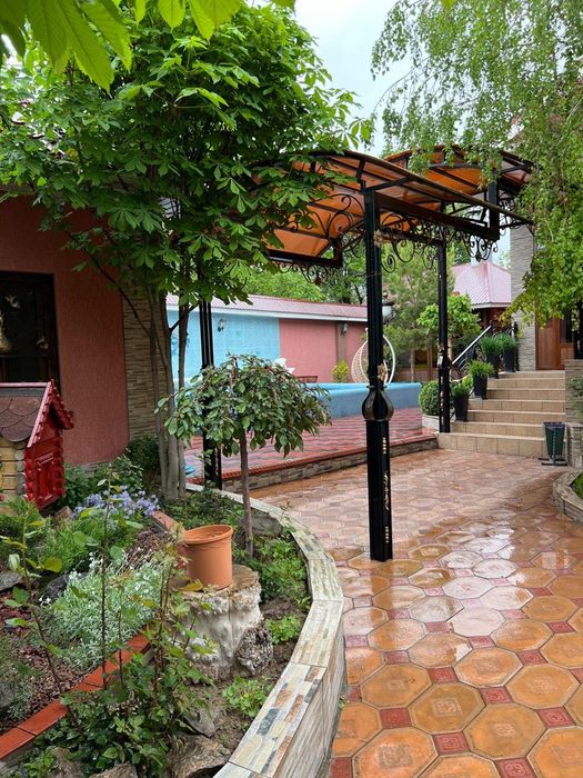 Продаётся 2 дачи на одном участке