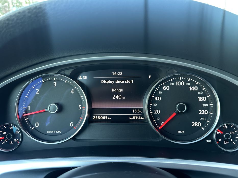 Vw Touareg/2012/4.2TDI-V8/Full option/Impozit 0-11.990€