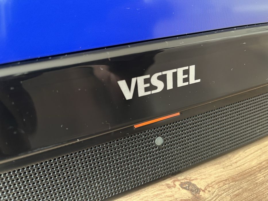 Телевизор Vestel в оригинале диагональ 106