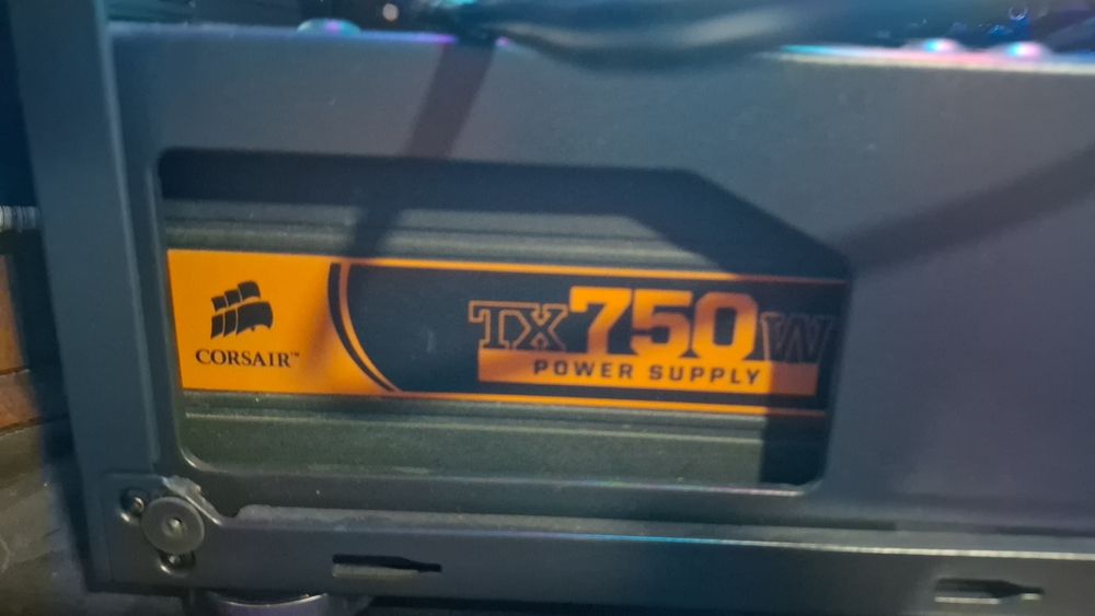 MSI 5070 i7 13700kf 32gb 5600mhz Z790