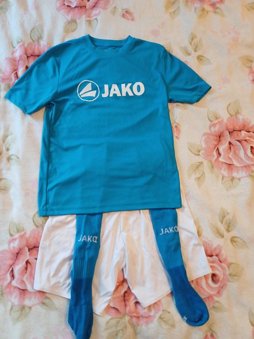 Футболен комплект Jako и подарък футболни чорапи