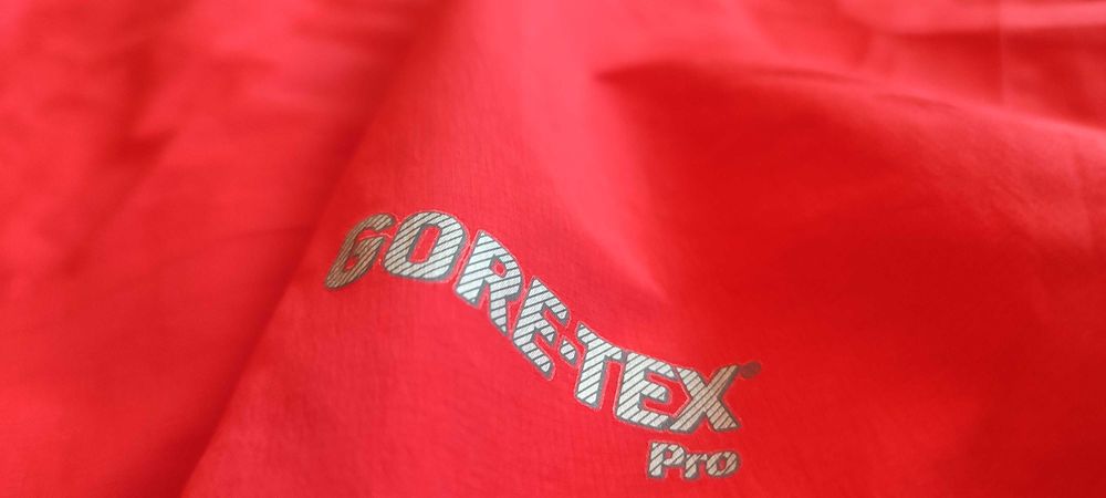 Mountain Equipment - дамско хардшел яке