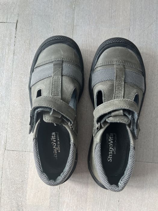 Детские сандалии