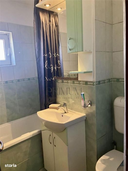 Aradului, 2 Camere, Centrala Proprie, Decomandat, Bloc Izolat