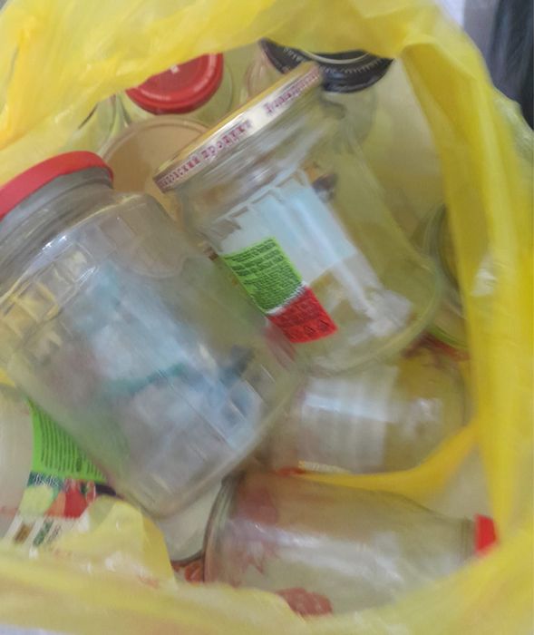 Продам банки 2-3 л