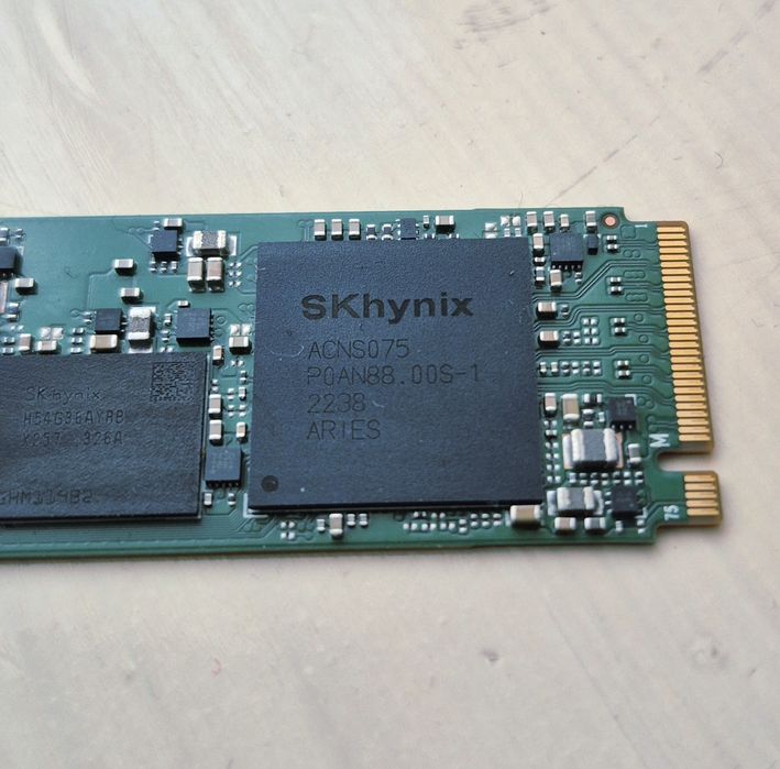 1 TB M.2 2280 NVMe PCIe Gen 4 x4