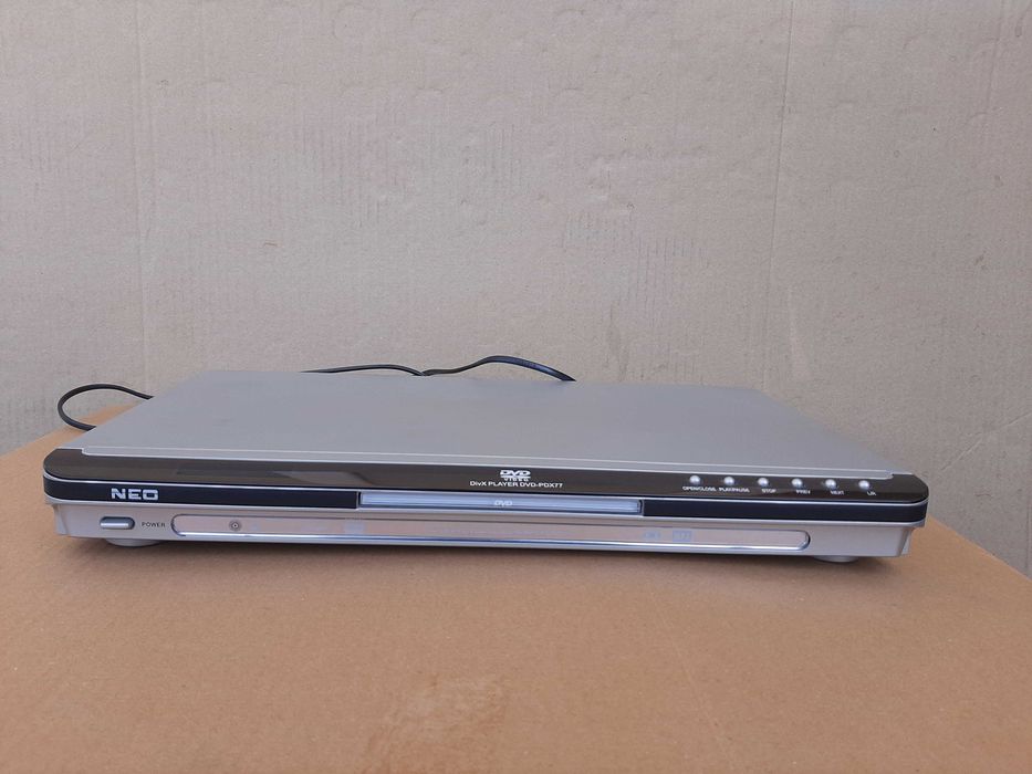 DVD плейър NEO дискове видео касети