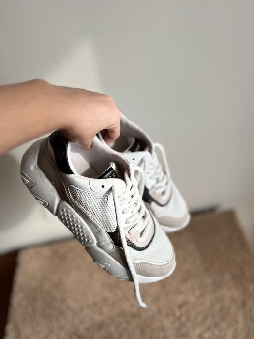 Кецове Guess, маратонки 39 размер