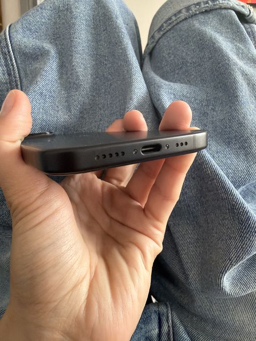 Продам айфон 15 черный