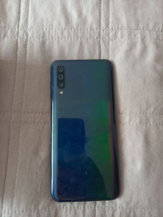 Самсунг А 50  смарьфон