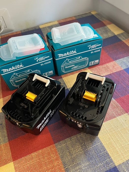 Set acumulatori baterii Makita 18V 5Ah noi originale și alte scule cheie cu clichet Makita dwr180