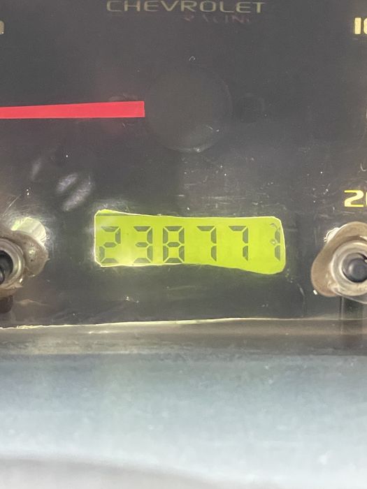 nexia 1.6 kraska ozroq 4 ta yangibalon boslgan harajoti yuq moshin……..