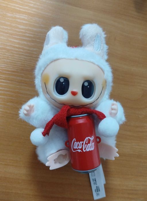Новый Лабубу coca cola