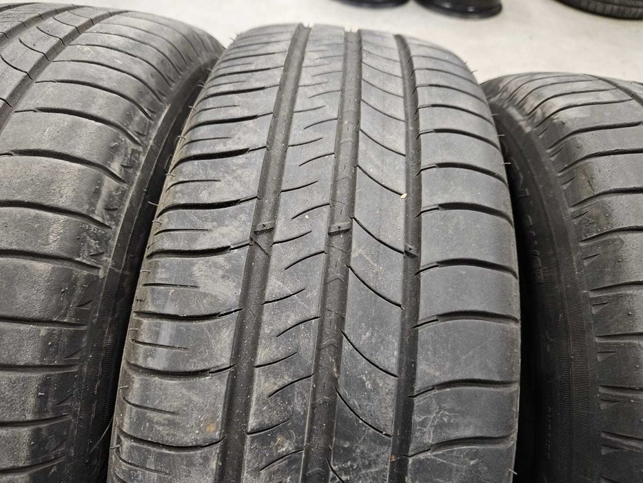4 Anvelope de VARA 205.60.16 'Michelin' ; stare buna