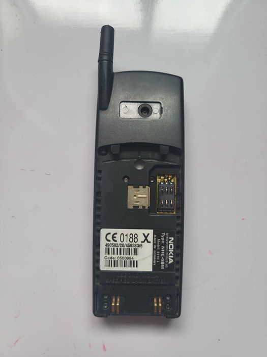 Nokia 8110 (Banană)