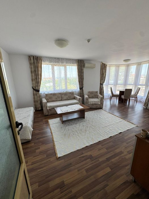 Дава се под наем Двустаен апартамент в Несебър - 85 кв.м за 510 € - Снимка #1