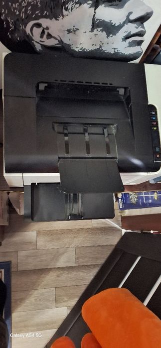 Продам цветной лазерный принтер